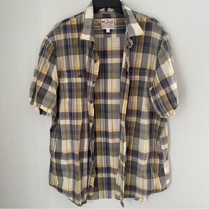 Old Navy Plaid Men’s Regular Fit Short Sleeve Button Down Shirt
